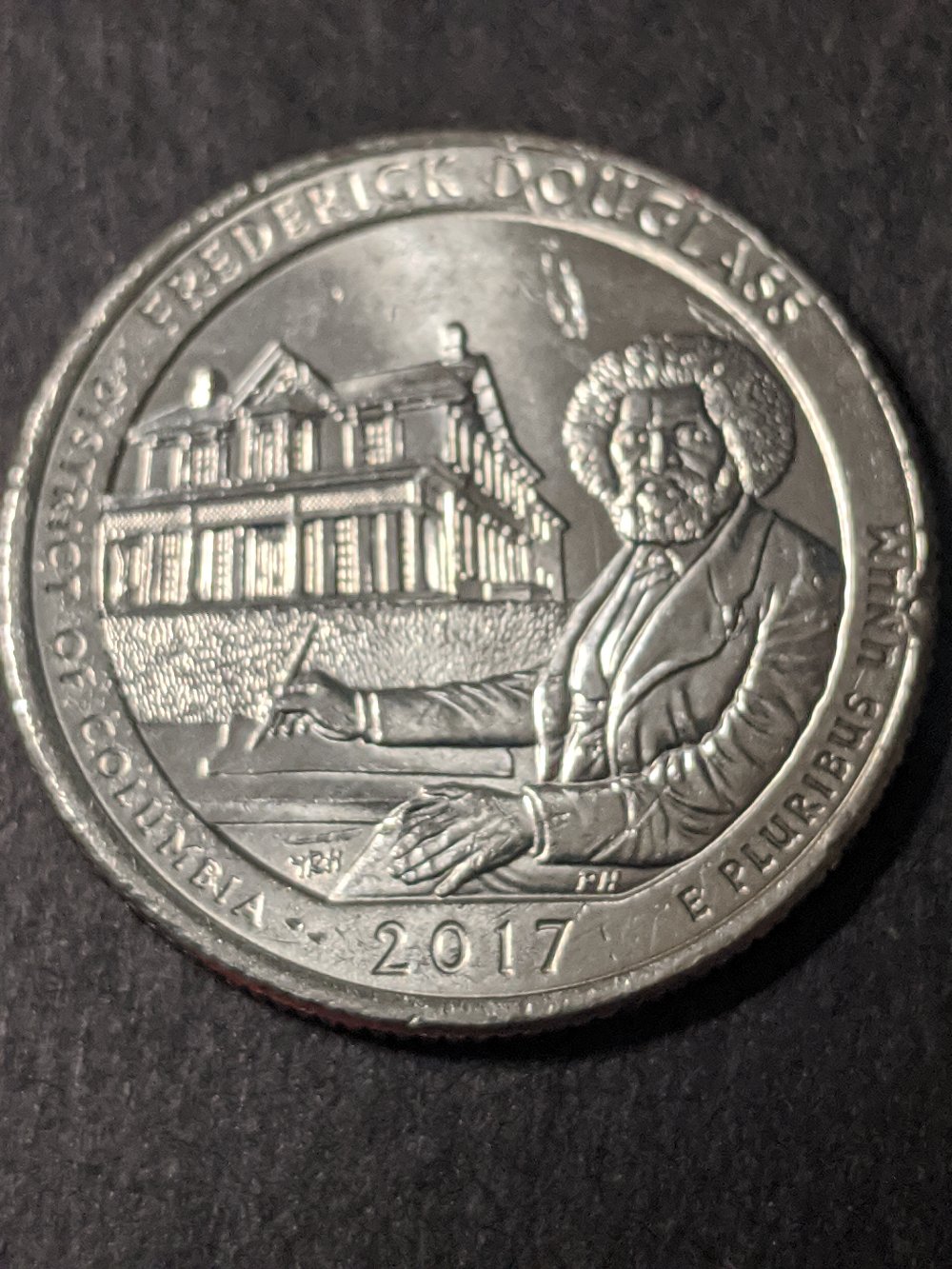 2017-Frederick-Douglass-Quarter-Doubled-Finger?