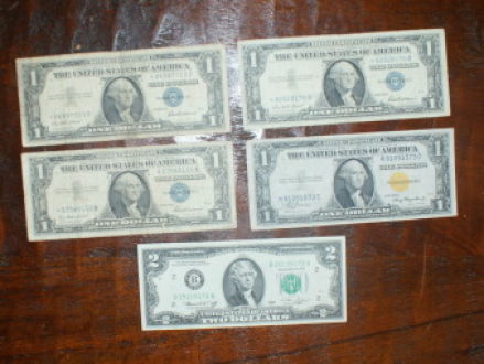 Silver-Certs-And-2-Dollar-Bills
