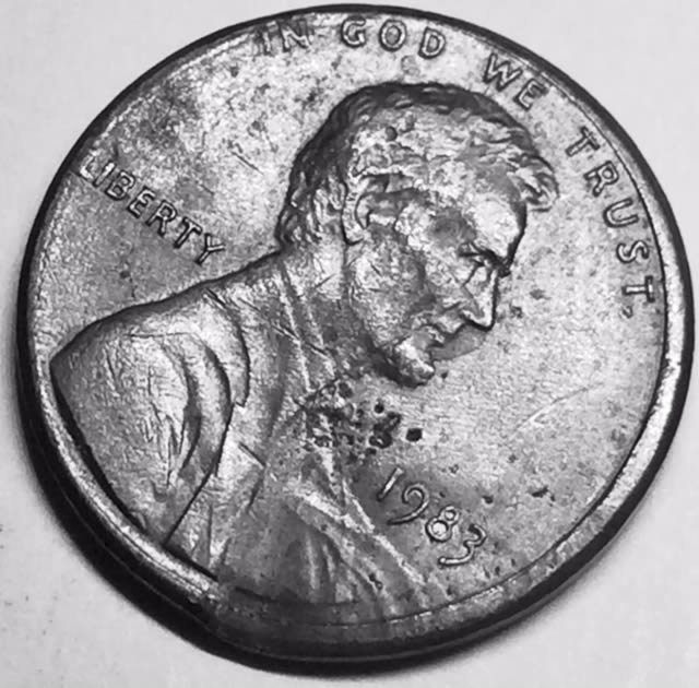 Is-This-1983-Lincoln-Cent-Off-Center-And-Double-Strike?