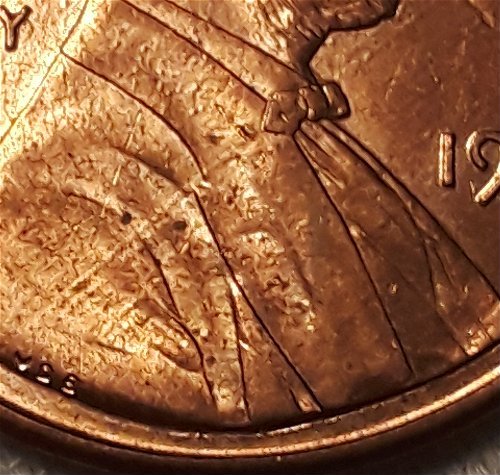 1995-P-Cent-What-Are-These-Lines-Across-The-Bust-Anybody-Know
