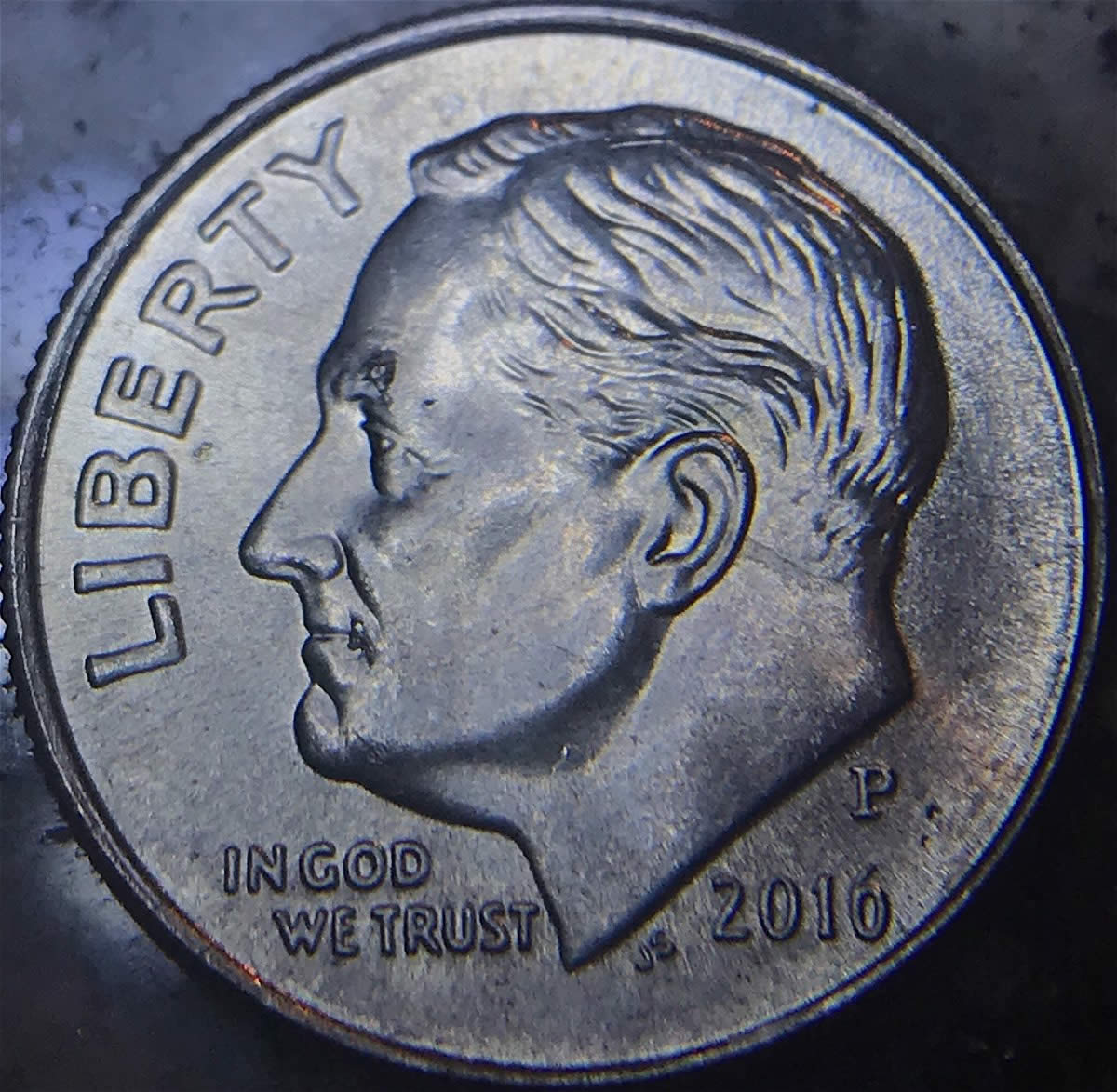 2016-P-Dime-With-Large-Die-Chips-And-Die-Crack-In-Hair!