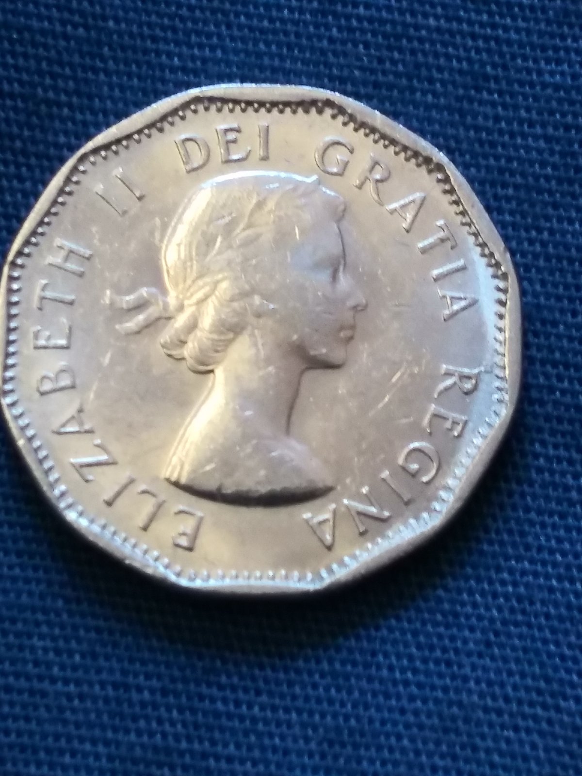 1962-5-Cent,-Die-Crack-From-Rim-To-Leaf