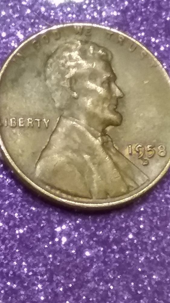 Lincoln-Wheat-Pennies,-See-Anything-Interesting?