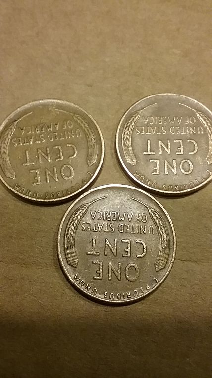 Lincoln-Wheat-Pennies,-See-Anything-Interesting?
