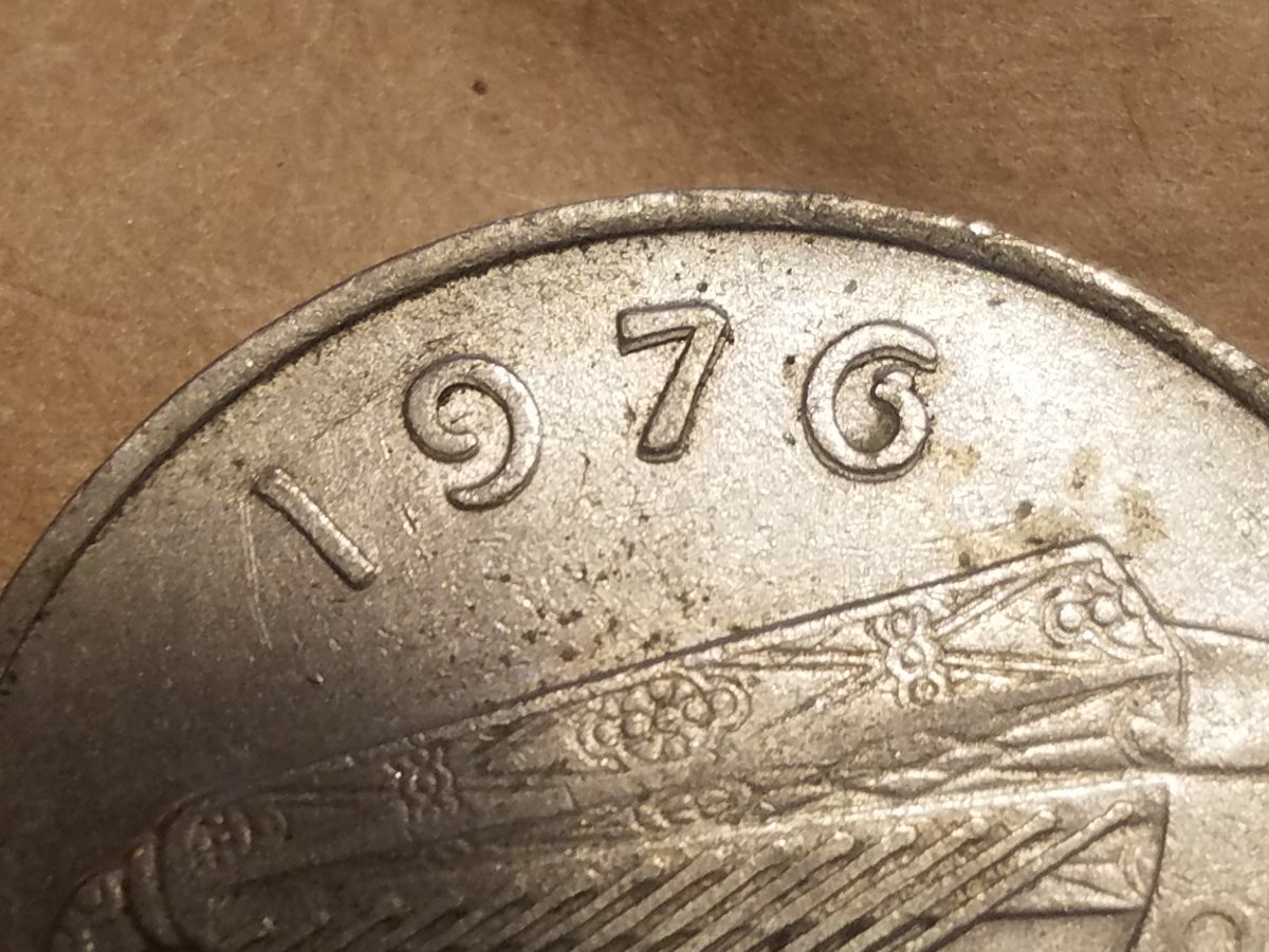 1976-Ireland-10-Pence---Strong-DDO-?