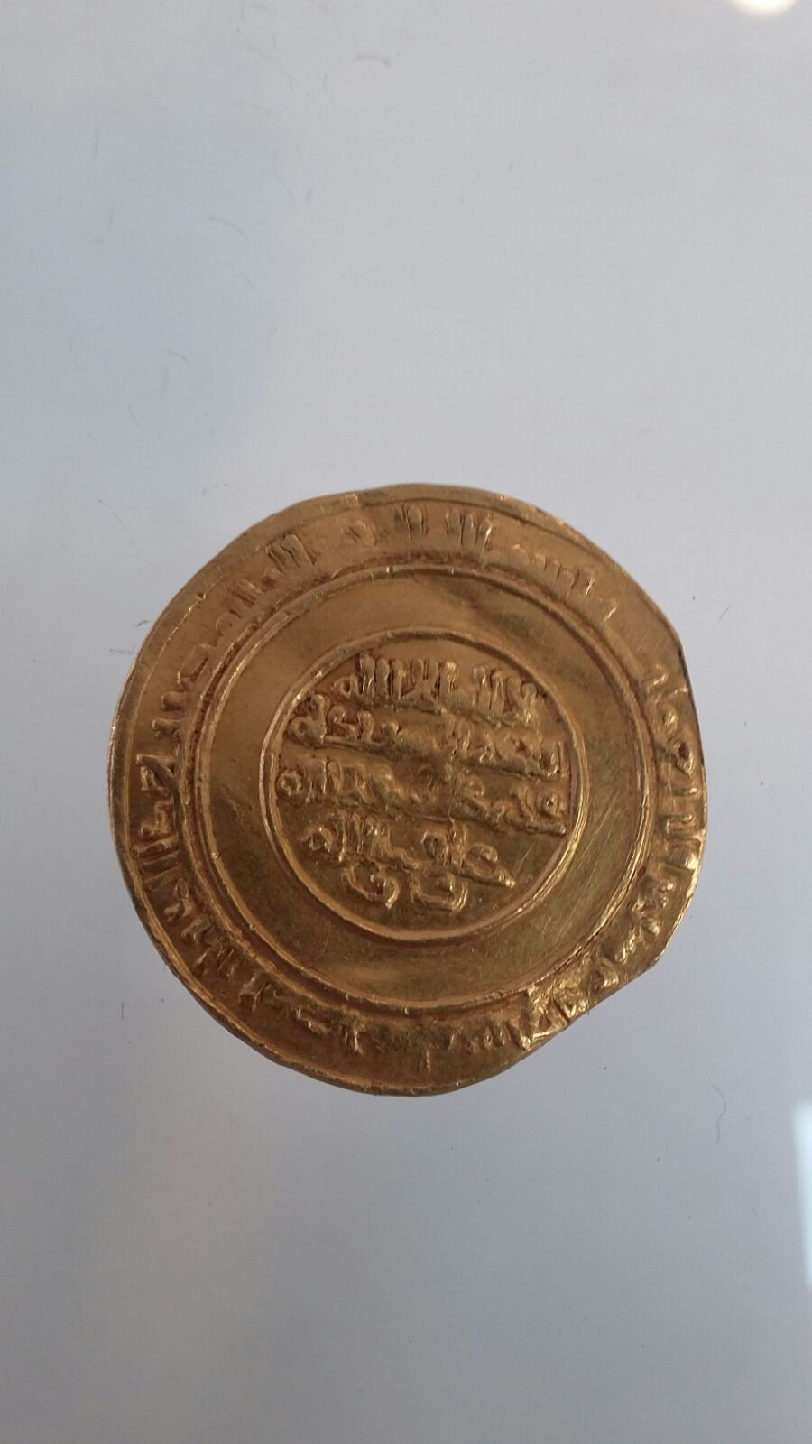 Heloo...i-Need-Your-Help-With-This-Gold-Coins