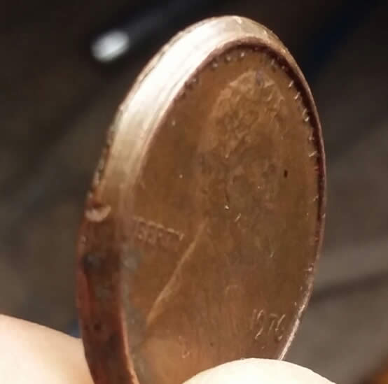 1976-Lincoln-Penny.-Need-Help-With-Name-Of-Error.-Maybe-Capped-Die