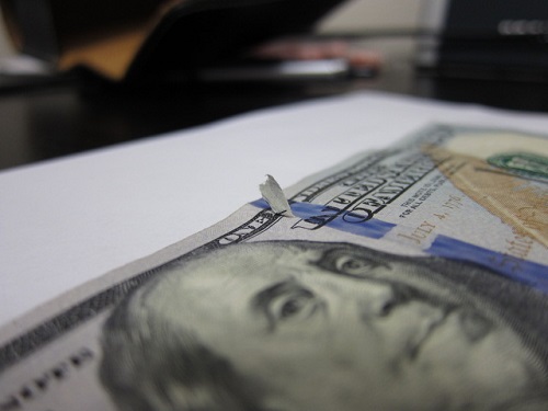3d-Defect-On-A-$100-Bill