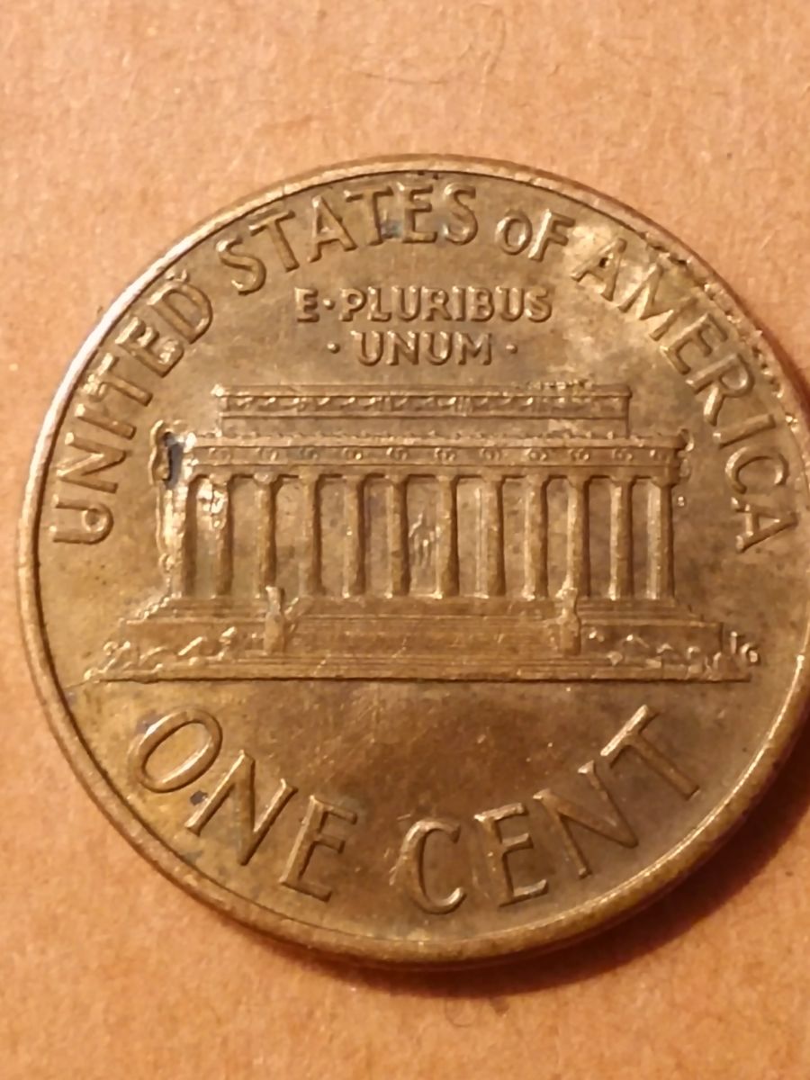 1989-Penny-Dbling-On-United-And-Looks-Like-A-Hole-Melted-In-It?