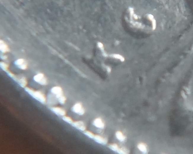 5-Cents-1975-Dot-D-&-A-Rare-?