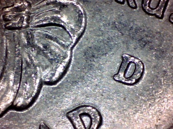 Northern-Mariana-25cents-&-1942-5cents-Coins-In-My-Change