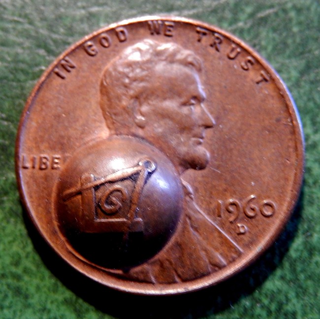 1960-D-USA-Lincoln-1-Cent-Coin-With-Masonic-Symbol-Punch-Sb1