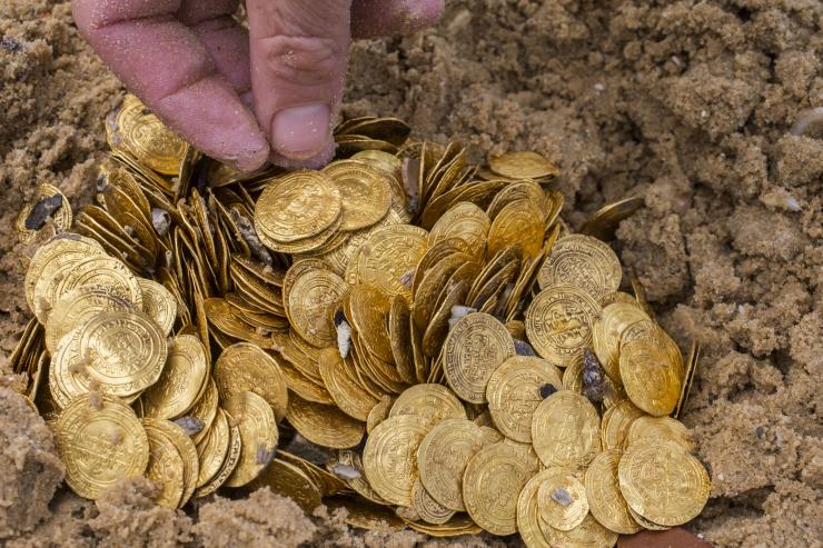Nazi-Era-Gold-Coins-Worth-45,000-Euros-Found-By-Novice
