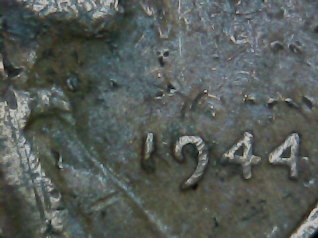 1944-Wheat-Penny-Looks-Like-It-Has-Dime-Features