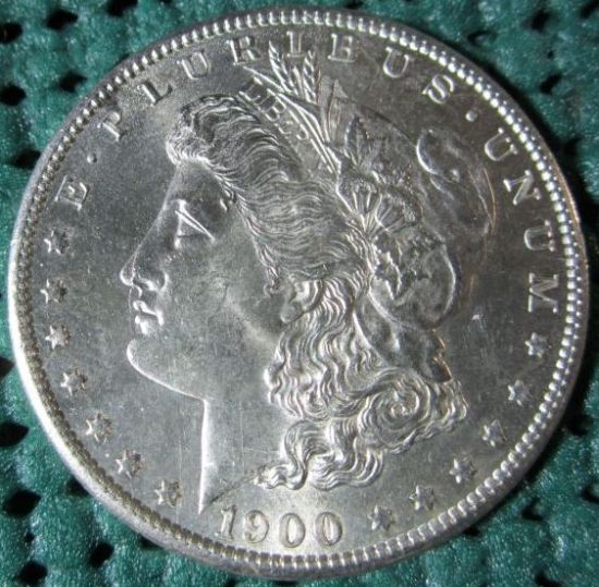 New-Camera-And-Coin-For-Grading---1900-S-Morgan-Dollar