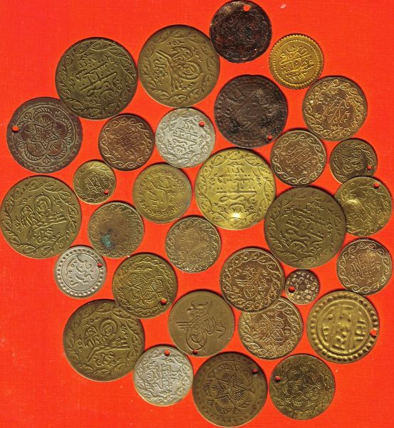 Costume-Sequin-Or-A-Coin-?