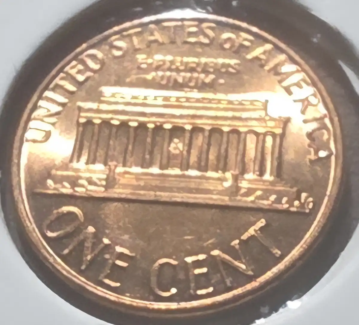 1975-D-Lincoln-Cent--2-Lincoln's-Reverse-Memorial-And-Obverse
