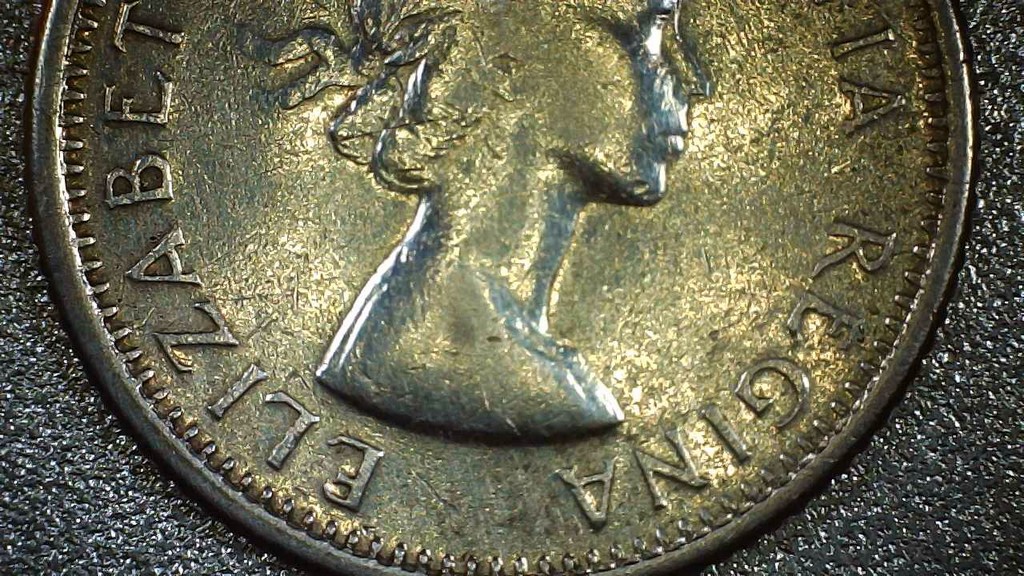 !963-Queen-Elizabeth-2ed-Found-In-A-Bank-Roll-Yesterday