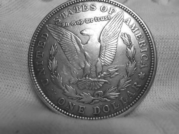 Do-1921-Struck-Through-Morgan's-Carry-A-Premium?