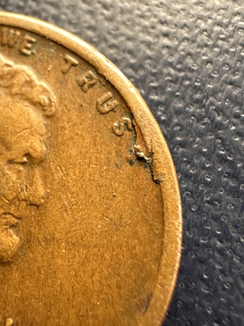 1920-D-Wheat-Penny.-Damage-Or-Extra-Cud?