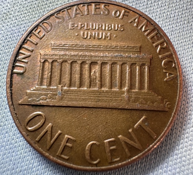 1983-Lincoln-Cent-Die-Crack-And-Off-Center?
