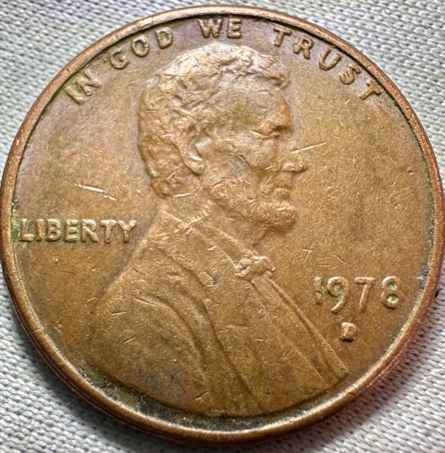 1978-D-Lincoln-Memorial-Cent-With-Weird-Circle
