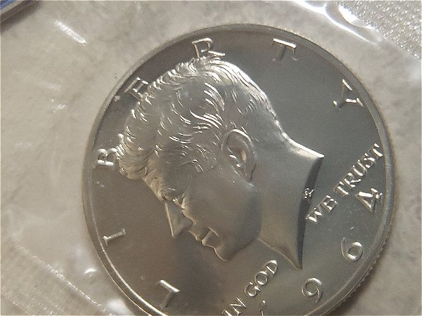 1964-Kennedy-Half-Dollar-Missing-Bottom-Of-I-Accented-Hair