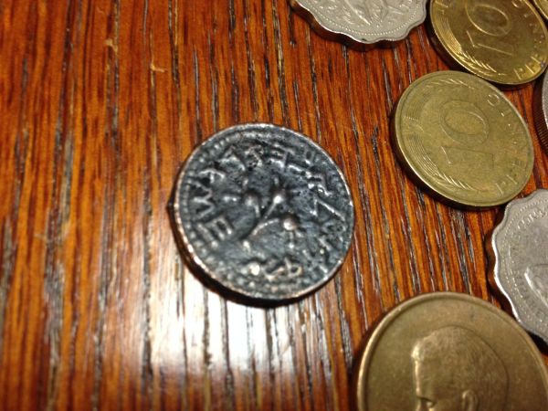 So-I-Work-For-A-Bank....-Lady-Comes-In-With-A-Bag-Of-Coins.