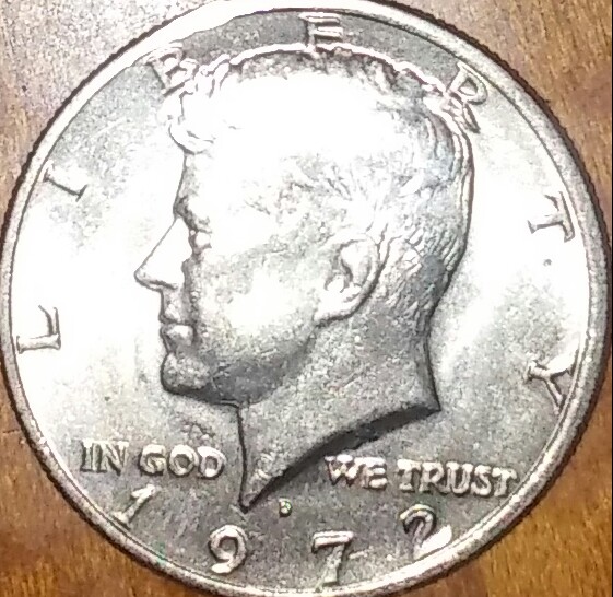 1972-Half-Dollar-Is-This-Doubled-On-The-Neck?or-MD?