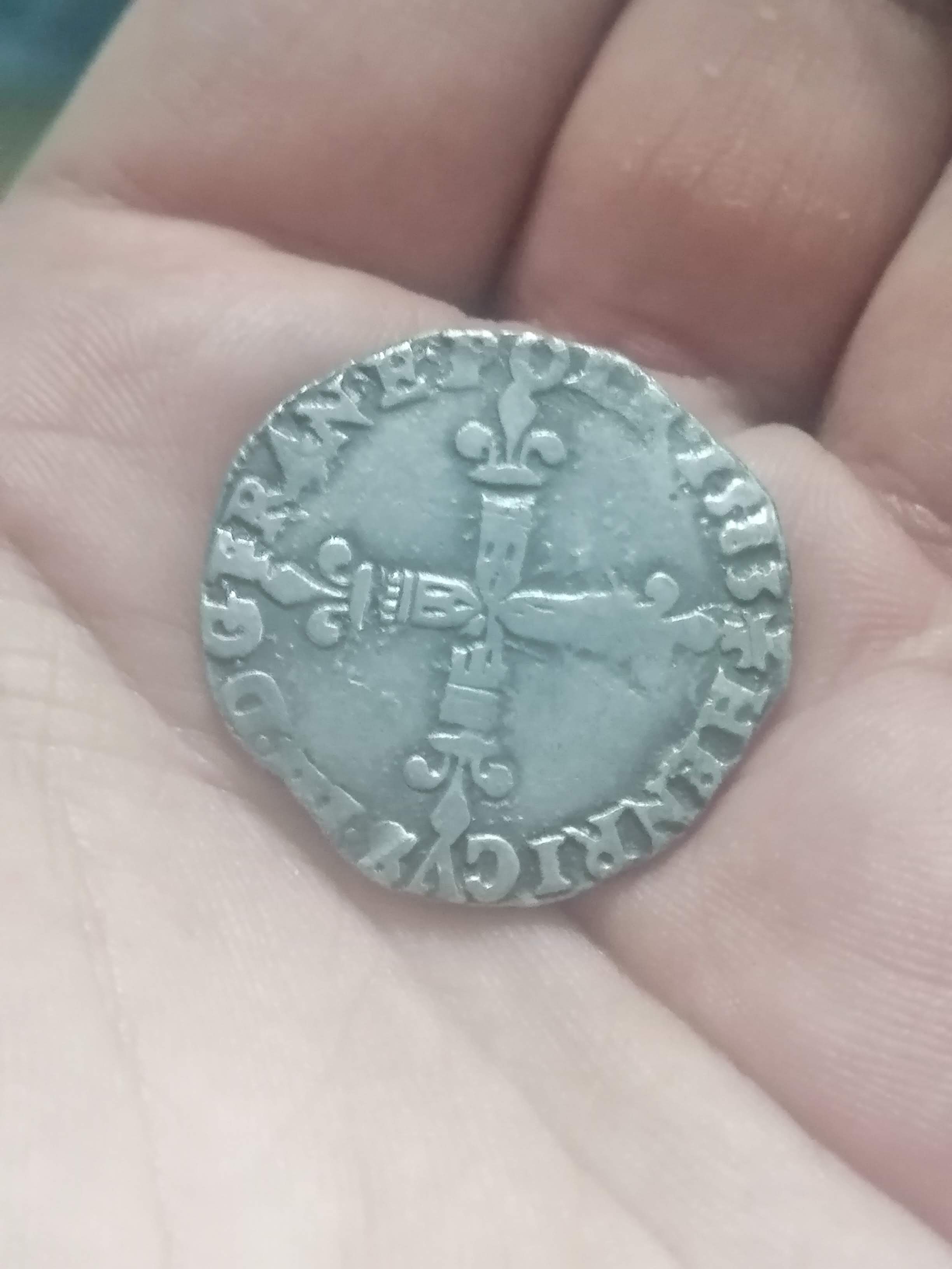 Henri-III-1/4-Ecu---Authentic?