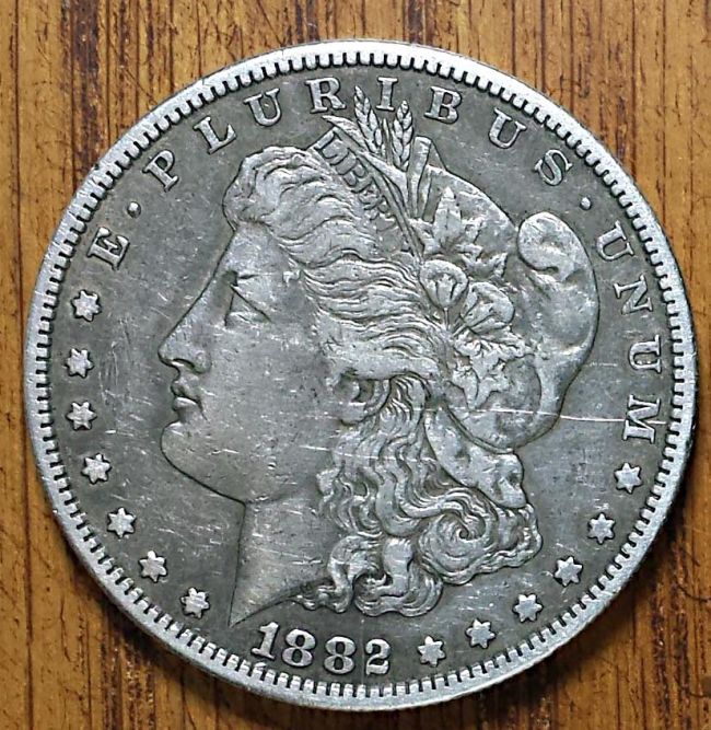 Coin-Machine-Find-1882-S-Morgan