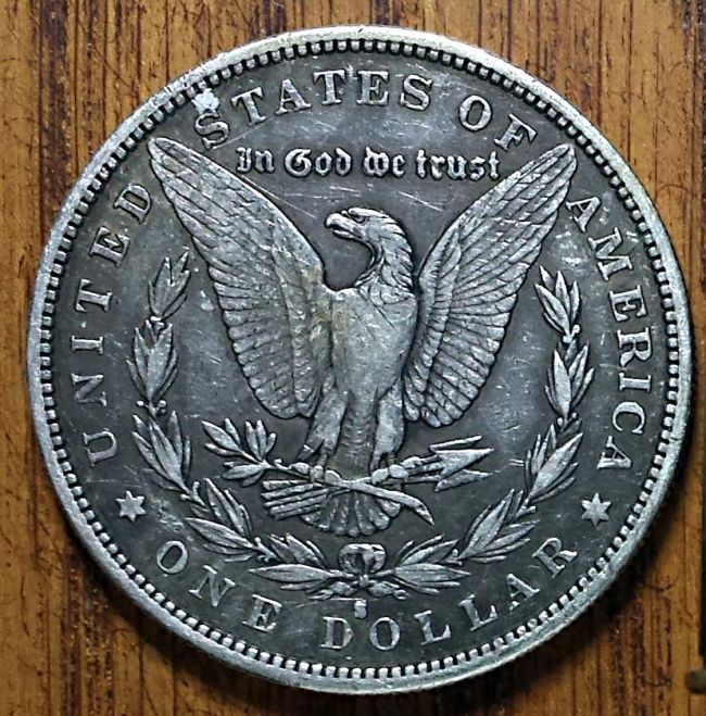 Coin-Machine-Find-1882-S-Morgan