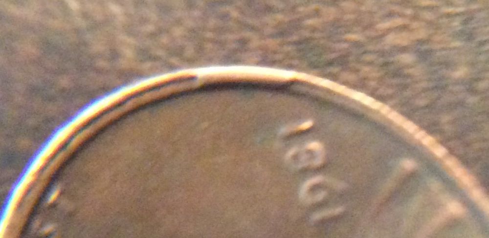 Extra-Bit-Of-Metal-On-Edge-Of-Lincoln-Cent-Obverse:-Is-This-An-Error?