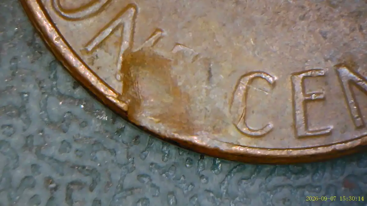 1982-LD-Copper-Penny-With-Possible-Strike-Thru?