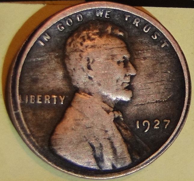 1927-Lincoln-Wheat-Penny--Looking-What-Type-Of-Errors-It-Has-And-Rough-Estimate-Of-Value