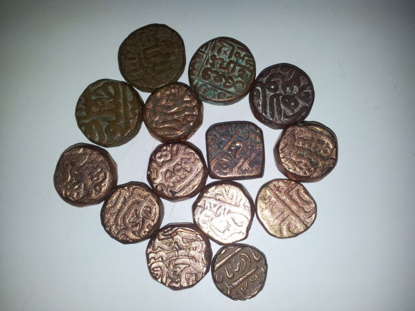 Identify-Indian-Mughal-Bronze-And-Silver-Coins