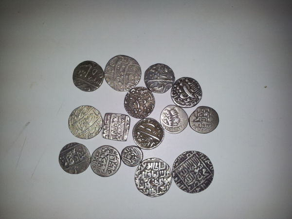 Identify-Indian-Mughal-Bronze-And-Silver-Coins