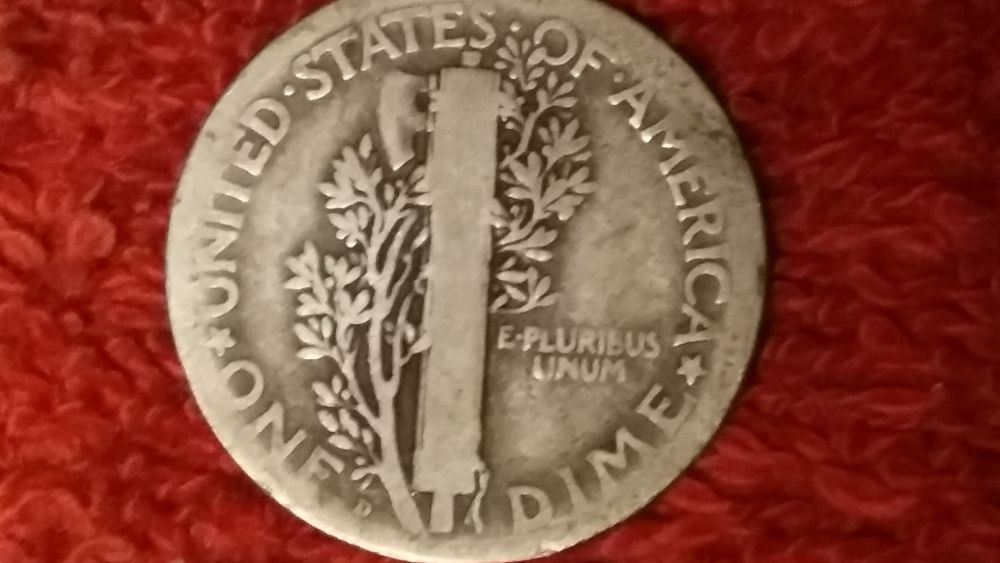 1921-D-Mercury-Dime-In-Coin-Roll.