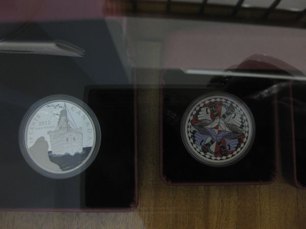 Coins-Storage-And-Display