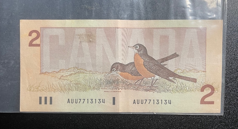 One-Stack-Of-1986-Canada--2-Dollar-Bills-And-One-Is-Auu,-Please-Help?