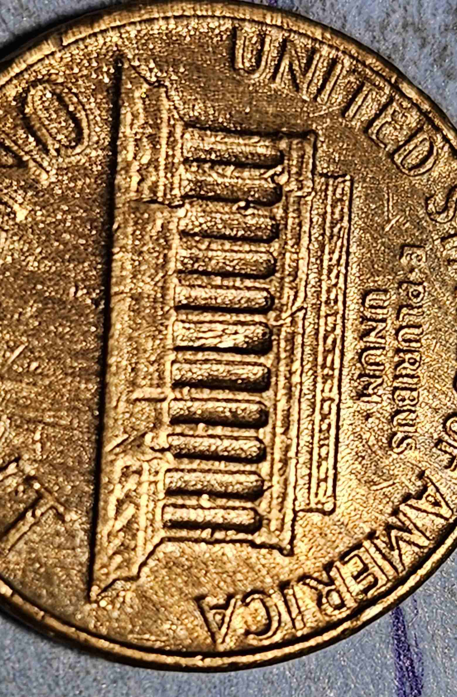 1976-D-Cent-What-Have-I-Found?--Bleb,-Occluded-Gas-Bubbles,-Flow-Lines,-Parallel-Lines?