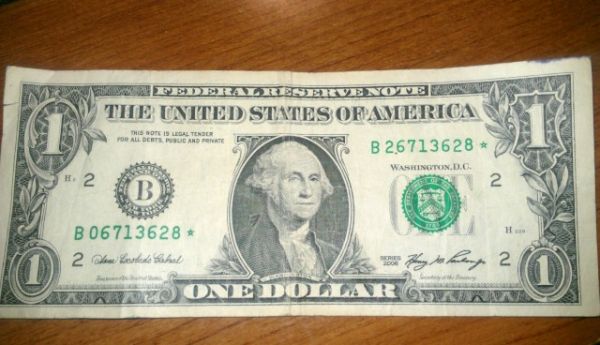 $1-Star-Note-With-2-Different-Serial-Numbers