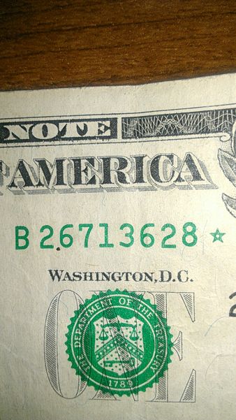 $1-Star-Note-With-2-Different-Serial-Numbers