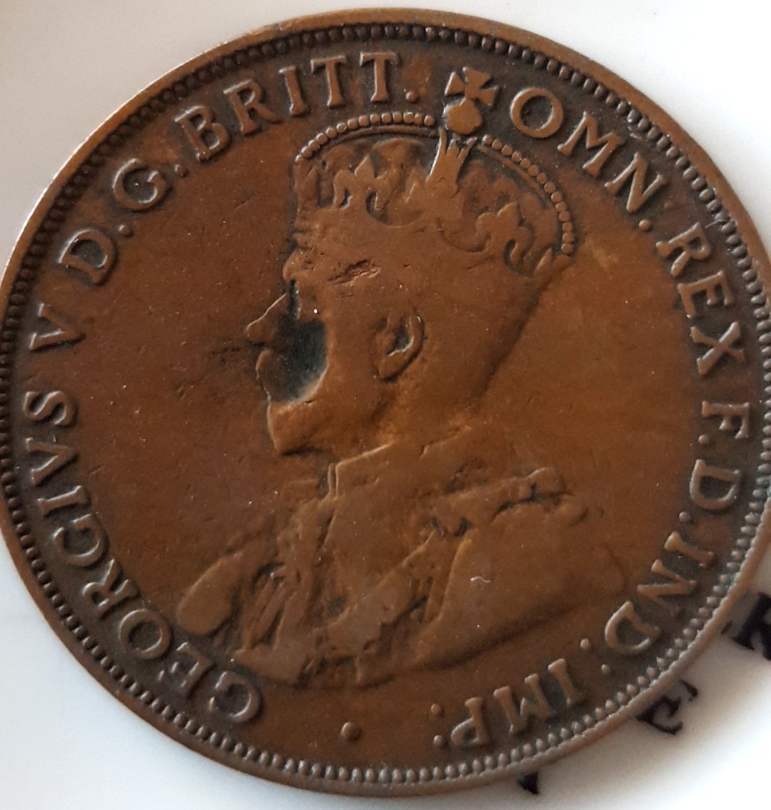 1916-Penny-King-With-A-Hole-In-His-Face.
