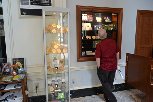 Inside-The-US-Mint:-Strong-Retail-And-Convention-Sales-Reported-In-Early-2015