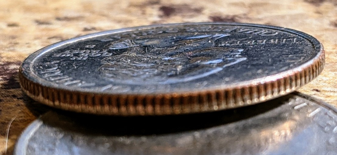 2000-Quarter-South-Carolina-Sticks-To-The-Magnet