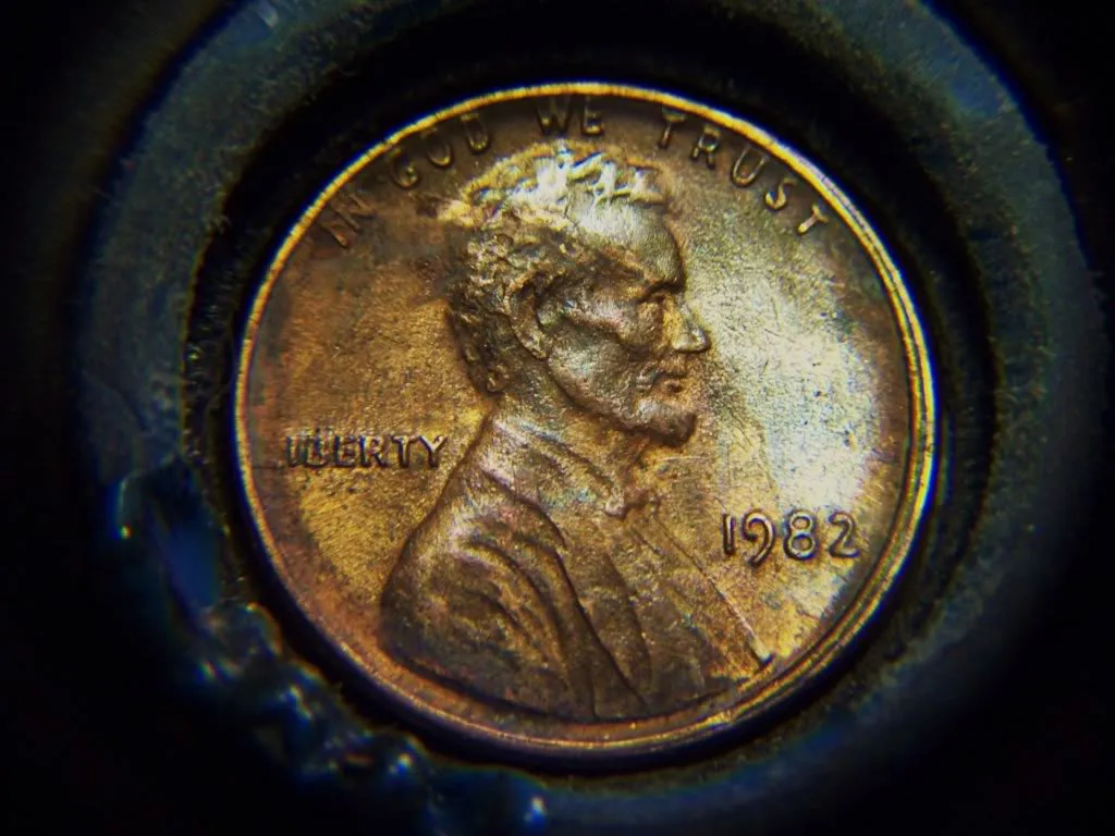 One-Of-A-Kind-1982-Lincoln-Memorial-Cent---If-You-Don't-See-This,-I-Quit!