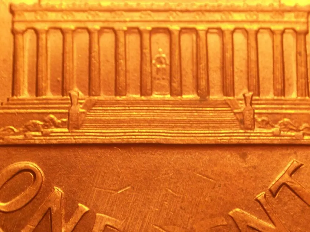 1992-Lincoln-Memorial-Cent-Wavy-Steps?
