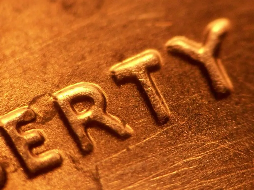 2006-P-Lincoln-Memorial-Cent-Notches?-Something-Behind-Ear.