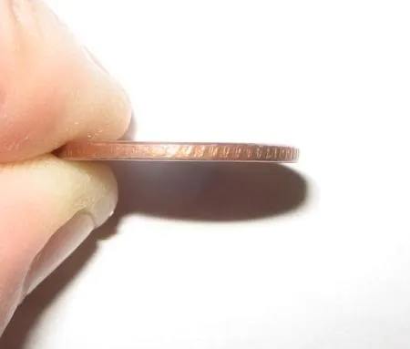2000-Off-Center-Lincoln-Memorial-Cent-With-Ridges-On-Edge